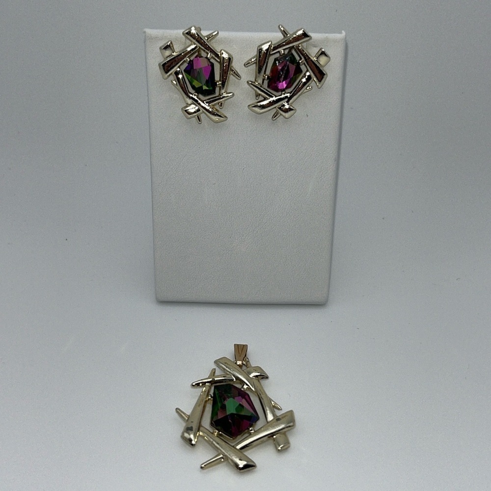 Signed vintage Sarah Coventry pendant/clip earring set watermelon rhinestone